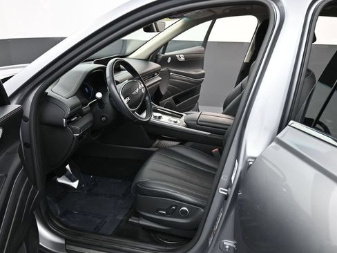 Used 2024 Genesis GV80 2.5T AWD/4WD image 11