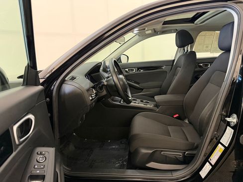 Used 2024 Honda Civic EX image 5