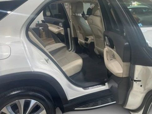 Used 2020 Mercedes-Benz GLE 350 w/ Premium Package image 12