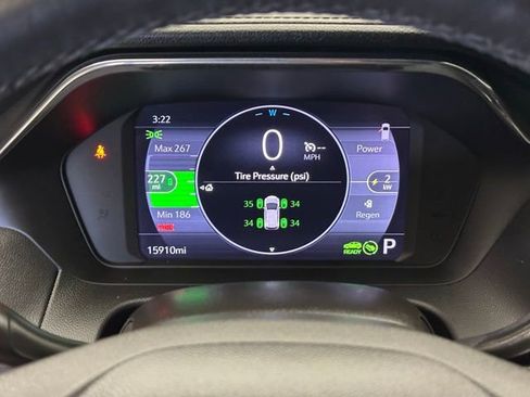 Used 2023 Chevrolet Bolt EUV LT w/ Convenience Package FWD image 26