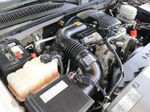 Used 2005 Chevrolet Silverado 2500 LS w/ Heavy-Duty Power Package image 38