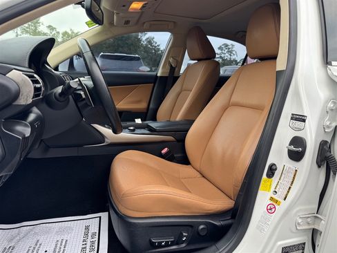 Used 2015 Lexus IS 250 RWD image 18