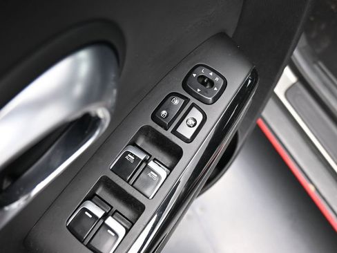 Used 2019 Kia Soul ! FWD image 31