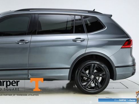 Used 2023 Volkswagen Tiguan SE R-Line image 42