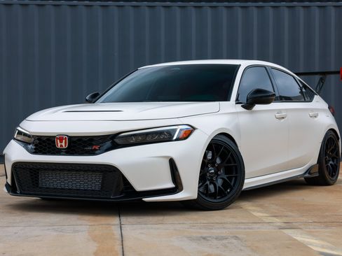 Used 2025 Honda Civic Type R image 1