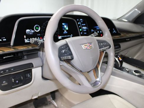 Used 2021 Cadillac Escalade Sport Platinum image 16