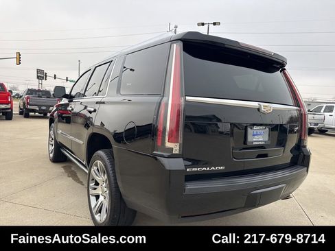 Used 2015 Cadillac Escalade Premium image 16