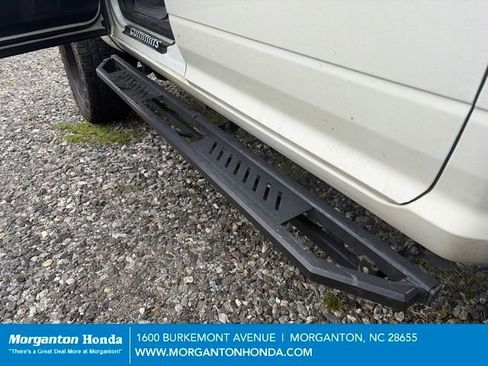 Used 2018 RAM 2500 SLT AWD/4WD image 12