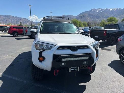 Used 2016 Toyota 4Runner SR5 AWD/4WD image 6