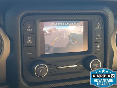 Used 2021 Jeep Gladiator Sport image 32