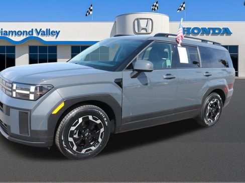 Used 2025 Hyundai Santa Fe SEL FWD image 3