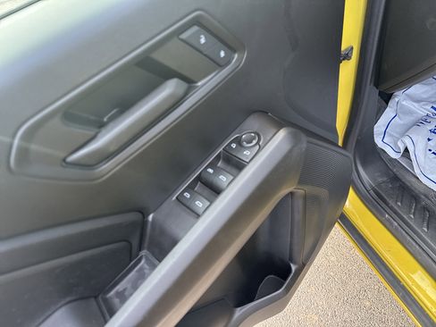 Used 2023 Chevrolet Colorado Trail Boss w/ Technology Package image 16