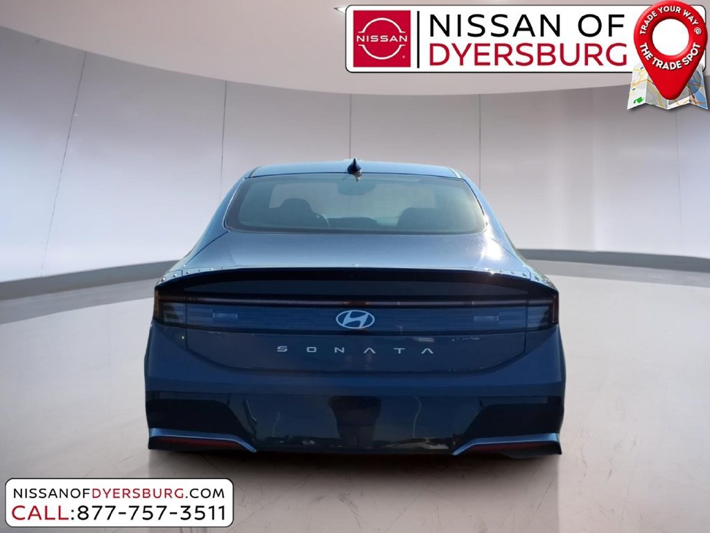 Used 2025 Hyundai Sonata SEL FWD image 4