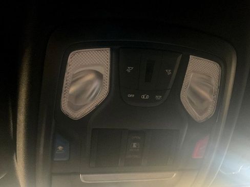 Used 2022 RAM 2500 Big Horn w/ Level C Equiment Group image 18