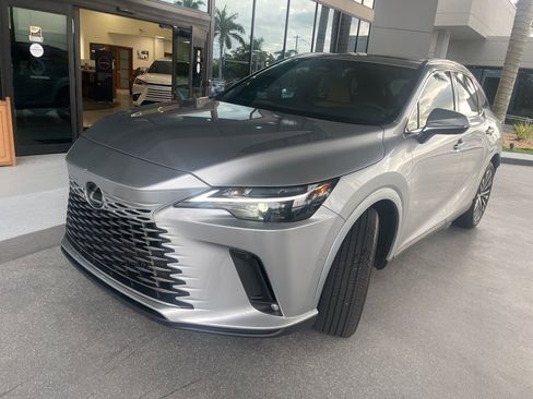 Used 2025 Lexus RX 350 Premium Plus w/ Convenience Package image 6