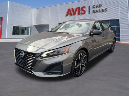 Used 2025 Nissan Altima 2.5 SR image 1