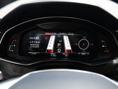 Used 2024 Audi RS 6 performance image 44