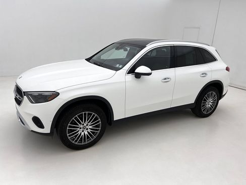 Used 2024 Mercedes-Benz GLC 300 4MATIC image 5