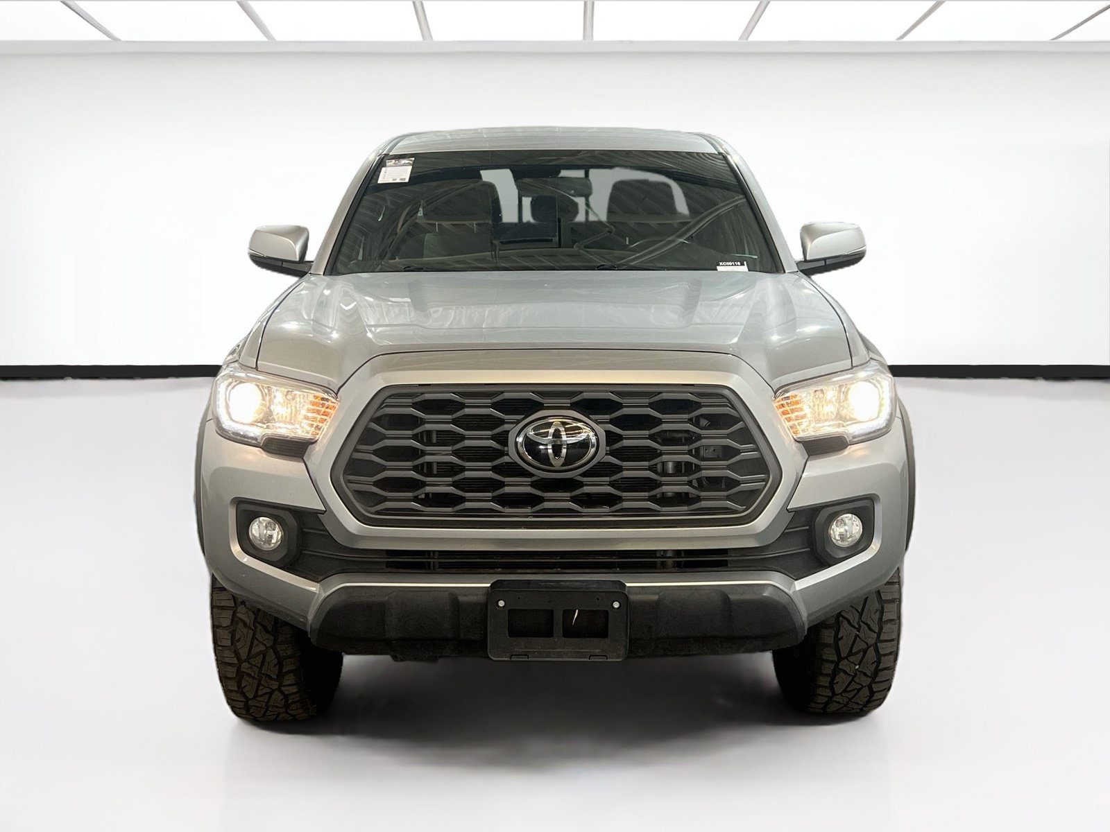 Used 2023 Toyota Tacoma TRD Off-Road w/ Technology Package AWD/4WD image 2