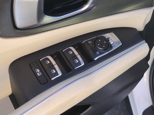 Certified 2026 Kia Sorento S w/ S Panoramic Sunroof Package FWD image 13