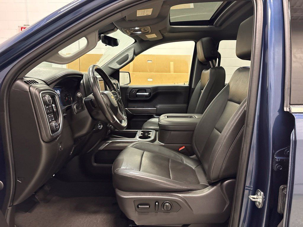 Used 2021 Chevrolet Silverado 1500 LTZ w/ Technology Package AWD/4WD image 18