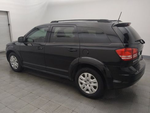 Used 2020 Dodge Journey SE FWD image 3
