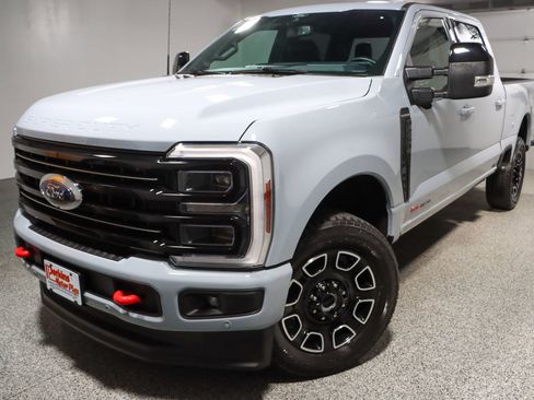 Used 2025 Ford F250 Platinum AWD/4WD image 35