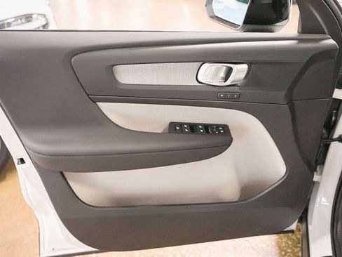 New 2026 Volvo XC40 B5 Plus w/ Climate Package image 9