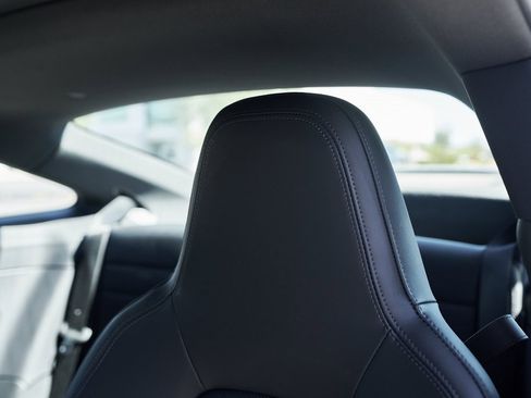 Used 2024 Porsche 911 Carrera 4S w/ Premium Package image 41