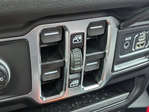 New 2025 Jeep Wrangler Sport S image 20