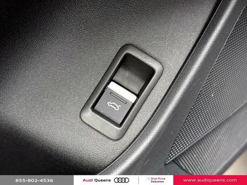 Certified 2022 Audi Q4 e-tron Premium Plus w/ Premium Plus AWD/4WD image 18