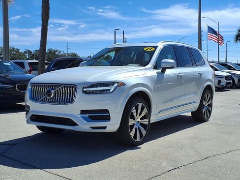 Used 2021 Volvo XC90 T8 Inscription Expression image 3