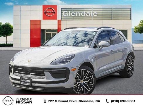 Used 2023 Porsche Macan Turbo AWD/4WD image 1