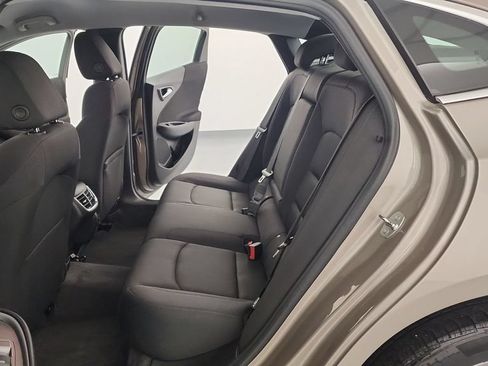 Used 2024 Chevrolet Malibu LT FWD image 24