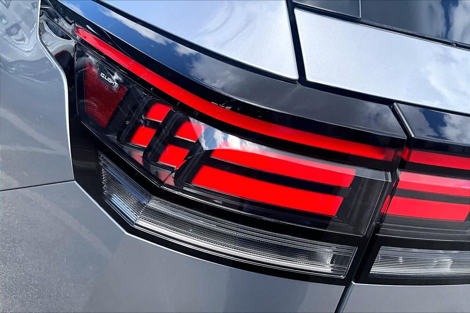 New 2027 Volkswagen Atlas SE FWD image 14