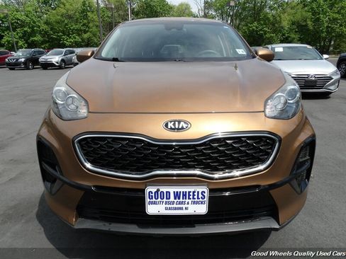 Used 2020 Kia Sportage LX FWD image 2