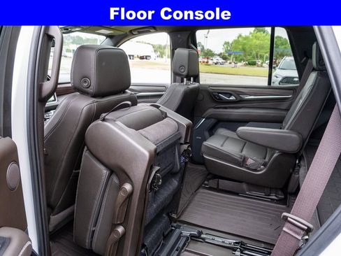 Used 2024 GMC Yukon Denali AWD/4WD image 19