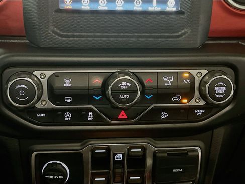 Used 2020 Jeep Wrangler Unlimited Rubicon AWD/4WD image 11