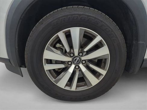 Used 2022 Nissan Pathfinder SL image 9