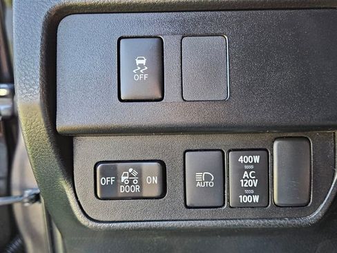 Used 2020 Toyota Tacoma TRD Off-Road w/ Technology Package image 26