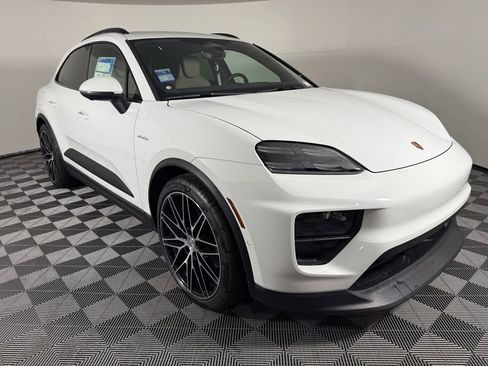 New 2025 Porsche Macan 4 Electric image 9