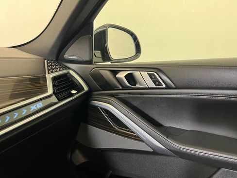 Used 2025 BMW X6 xDrive40i image 29