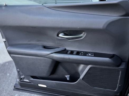 Used 2022 Lexus UX 250h w/ Premium Package image 13