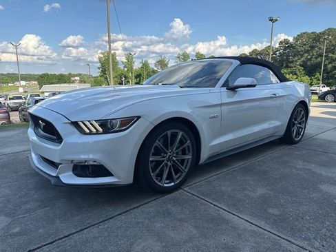 Used 2017 Ford Mustang GT Premium w/ Equipment Group 401A RWD image 3