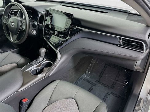 Used 2022 Toyota Camry LE image 25