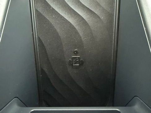 Used 2025 Nissan Armada Platinum Reserve image 36