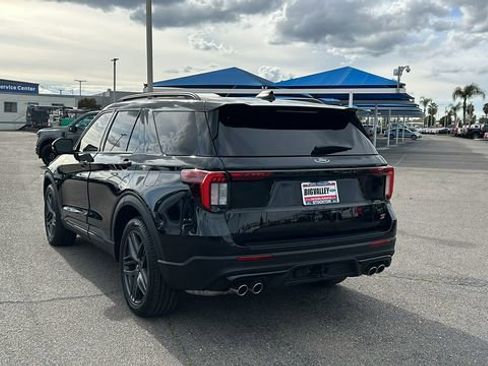 Certified 2025 Ford Explorer ST image 5