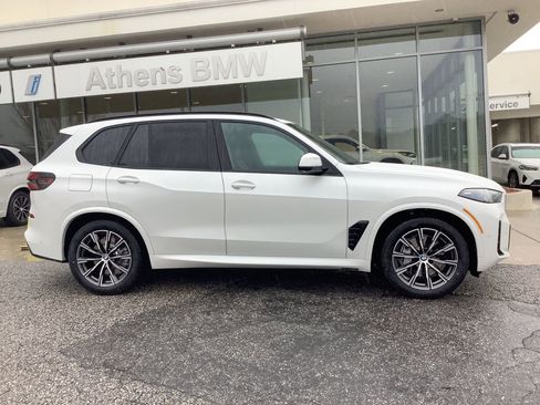 Used 2026 BMW X5 xDrive50e w/ M Sport Package AWD/4WD image 9