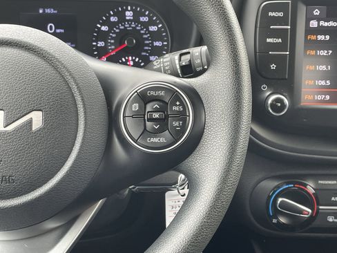 Used 2022 Kia Soul LX FWD image 19