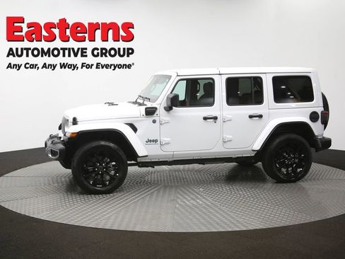 Used 2025 Jeep Wrangler Unlimited Sahara w/ Safety Group AWD/4WD image 60